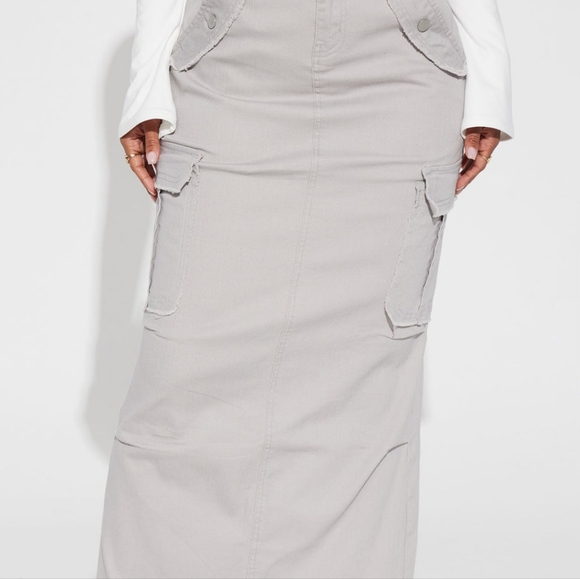 Stylish Gray Cargo Maxi Skirt - Picture 2 of 3